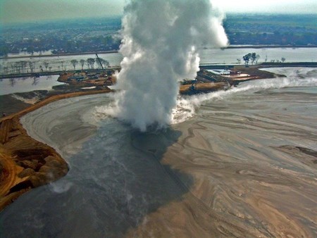 Ya sabemos cómo se produjo la mayor erupción de lodo de la historia
