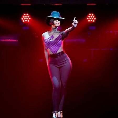 Alicia Keys nos presenta, con algo de retraso, el vídeo de 'New Day'