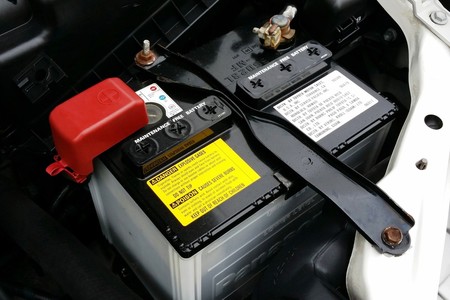 ¿Cómo saber si mi auto necesita cambio de batería?