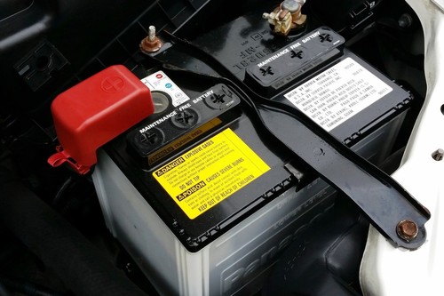¿Cómo saber si mi auto necesita cambio de batería?