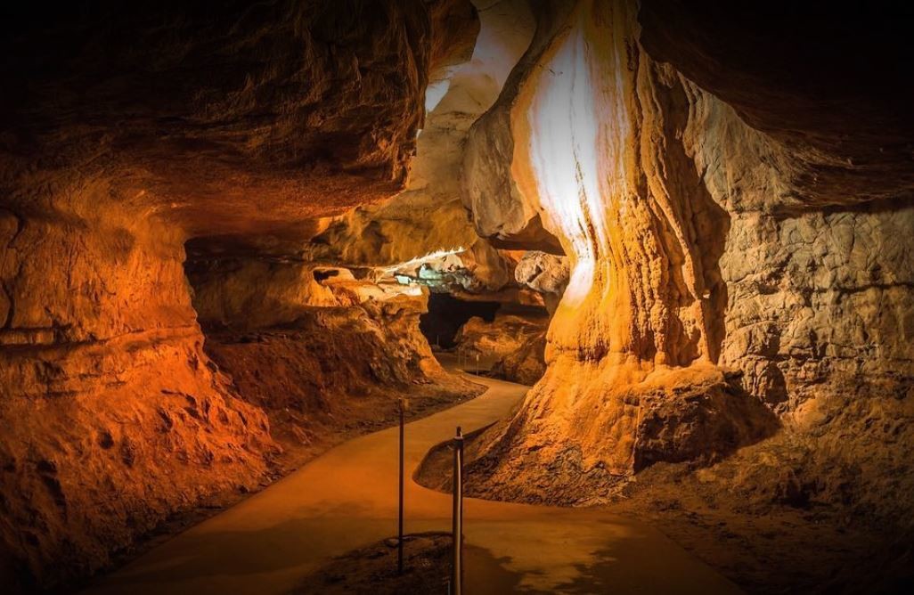 Las Cuevas de Sare y la persecución de las brujas en el país vasco francés