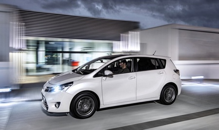 Toyota Verso 2013 02