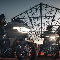 Las nuevas Harley-Davidson ruteras estrenan motor: más potencia, menos peso y la comodidad de ir como en el sofá