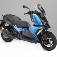 BMW C 400 X, el scooter medio alemán que apuesta por la conectividad