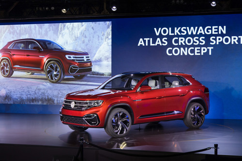El Volkswagen Atlas de cinco plazas se llama Cross Sport y además es un híbrido enchufable