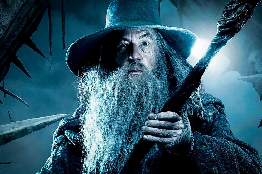 El Señor de los Anillos: Si pausas esta escena de La Comunidad del Anillo en el minuto 47 podrás ver un pequeño detalle en el bastón de Gandalf