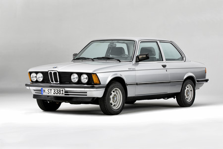 BMW celebra los 45 años de uno de sus sedanes estrella: el Serie 3