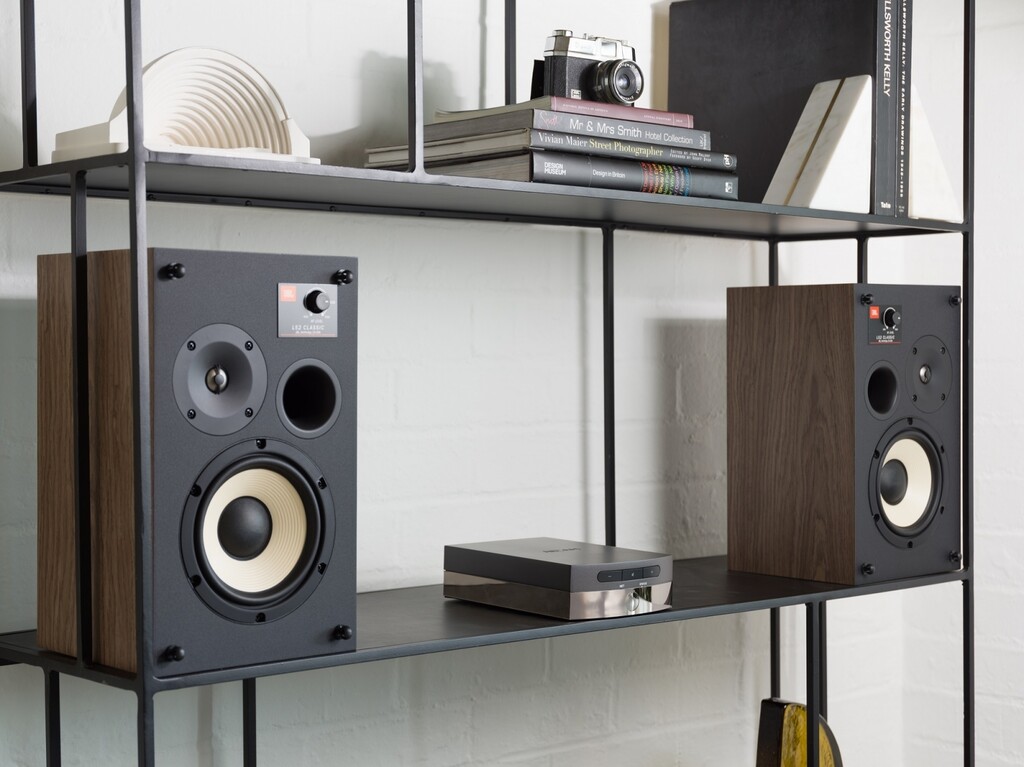 JBL presenta los L52 Classic: unos altavoces pasivos de corte clásico que no pasarán desapercibidos en tu salón