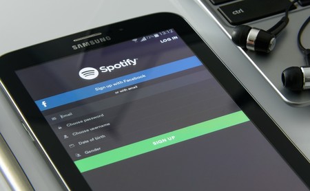 Spotify beta está empezando a mostrar las letras sincronizadas de las canciones que suenan