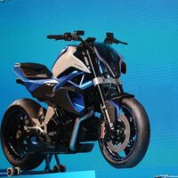 La hypernaked china más bestia basada en KTM está al caer, y tendrá unas estriberas regulables revolucionarias nunca vistas