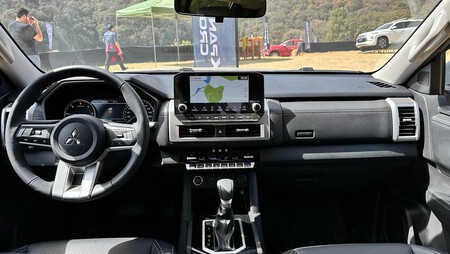 Interior L200