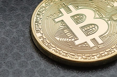 El CEO de Coinbase lanza una plataforma de caridad llamada GiveCrypto