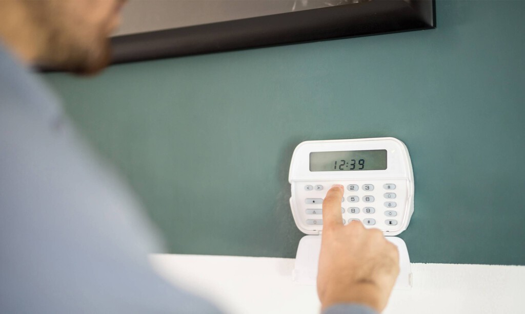 Sin cuotas mensuales ni obras: este sistema de alarma para tu hogar cuesta apenas 50 euros 