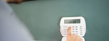 Sin cuotas mensuales ni obras: este sistema de alarma para tu hogar cuesta apenas 50 euros 