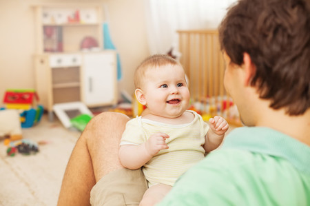 Hechos sorprendentes sobre nuestra forma de hablar a los bebés
