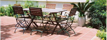 Adiós a los vecinos cotillas: cinco formas sencillas y elegantes de ganar privacidad en tu balcón, terraza o jardín 