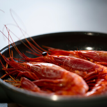 Carabineros a la plancha, la receta más fácil y el mejor truco para bordarlos