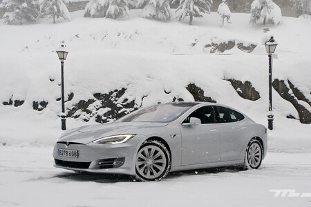 Tesla Model S invierno
