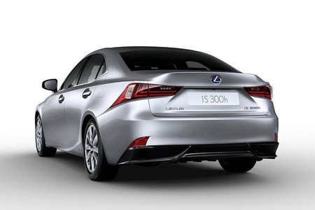 Lexus IS 300h trasera
