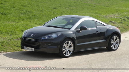 Peugeot RCZ 2013 2.0 HDi, vista frontal lateral