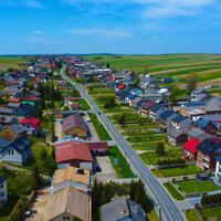 Este pueblo es el sueño de cualquier repartidor de Amazon: sus 6.000 habitantes viven en la misma recta. Es la única calle que hay en toda la localidad