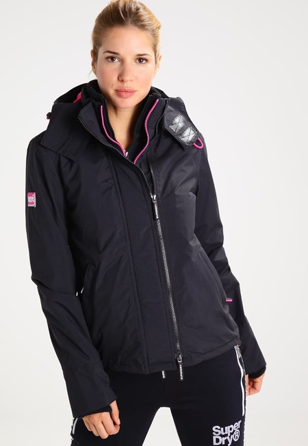 Chaqueta Superdry rebajada en eBay por 48,95 euros y los gastos de envío gratuitos
