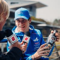 La afición argentina ya provocó que despidiesen a un piloto por acosar a sus rivales. Ahora Franco Colapinto ha tenido que rogar que no le hagan lo mismo 