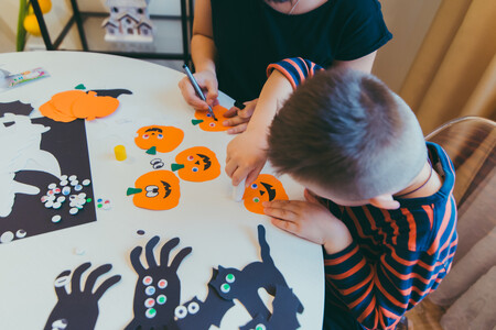 25 manualidades de Halloween para hacer con papel que encantarán a los peques