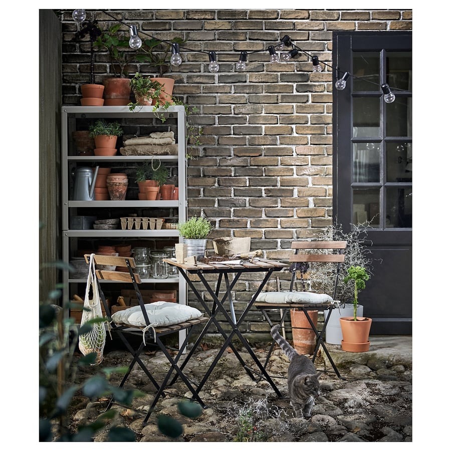 Conjunto de mesa y sillas