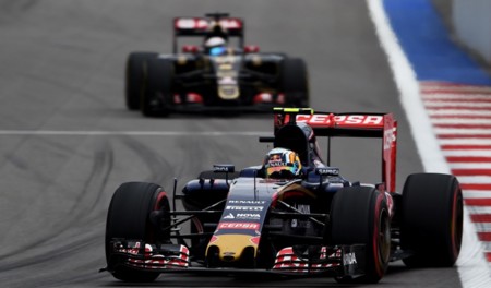 Carlos Sainz Toro Rosso Vs Lotus F1 2015