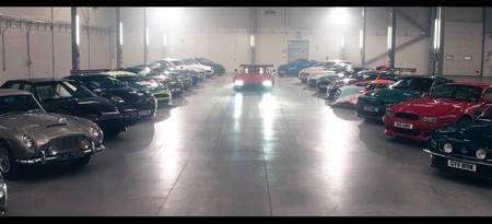 Este video te permitirá admirar 76 millones de Libras rodando por la fábrica de Aston Martin en Gales