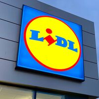 Llegan a Lidl los manteles antimanchas más bonitos para las comidas y cenas navideñas por menos de 6 euros