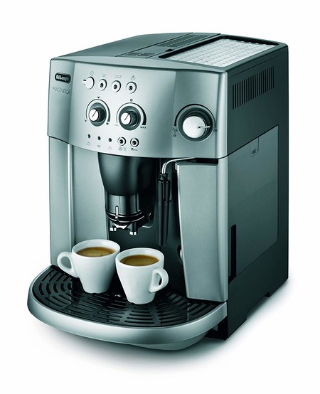 Oferta del día en la cafetera De'longhi Magnifica Esam 4200.S: hasta medianoche tiene un precio de 279,90 euros en Amazon