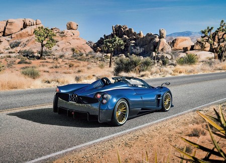 Pagani Huayra Roadster 2017 1280 03