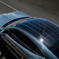 ¿Está unido el futuro del coche eléctrico a los paneles solares? Panasonic trabaja para ello 