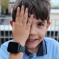 Muchos padres creen que la única forma de comunicarse con sus hijos o saber dónde están es dándoles un móvil. No, hay otra alternativa