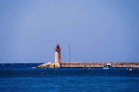 Los vecinos de Andratx (Mallorca) tendrán descuentos en el alquiler de hamacas