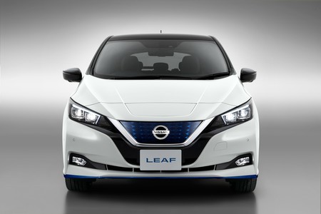 El Nissan LEAF e+ Acenta es el coche eléctrico más asequible de Nissan: 217 CV y hasta 528 km de autonomía por 40.120 euros