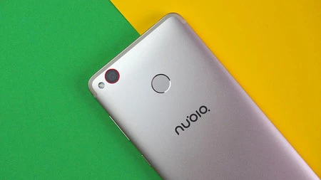 ヌビア Z11 miniS