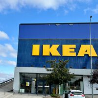 La cama reversible perfecta para ganar espacio en un dormitorio está en IKEA por menos 200 euros