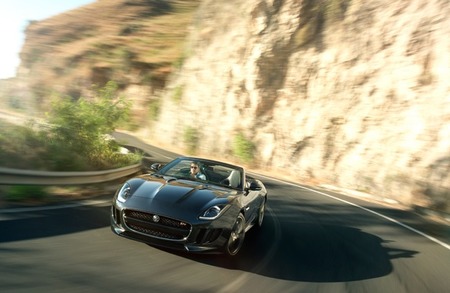 Jaguar presenta el nuevo F-type, su deportivo más agresivo