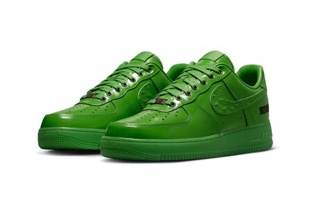 Nike Tiene Las Zapatillas Color Absenta Perfectas Que Le Dan Un Giro Al Color De Moda Del Verano Para Protagonizar Todos Tus Looks