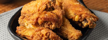 Lograr un pollo rebozado súper crujiente sin huevo es muy fácil si sustituyes la harina común por este otro ingrediente 