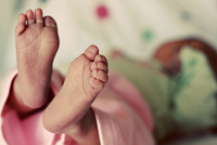 Los niños tienen los pies planos hasta los 4 años (y es normal)