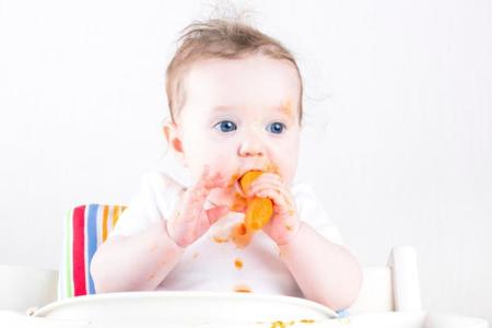 ¿Cuándo empezó tu bebé a comer trozos? La pregunta de la semana