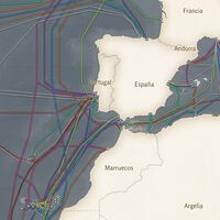 En el mapa de los cables submarinos que dan internet a España hay dos claros protagonistas