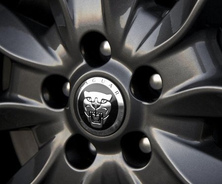 Jaguar piensa en un crossover