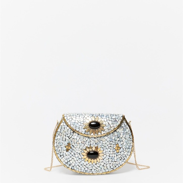 Sfera
Caja redonda piedra

