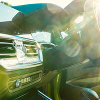 Trucos para enfriar rápidamente el interior del coche en verano, incluso sin encender el aire acondicionado