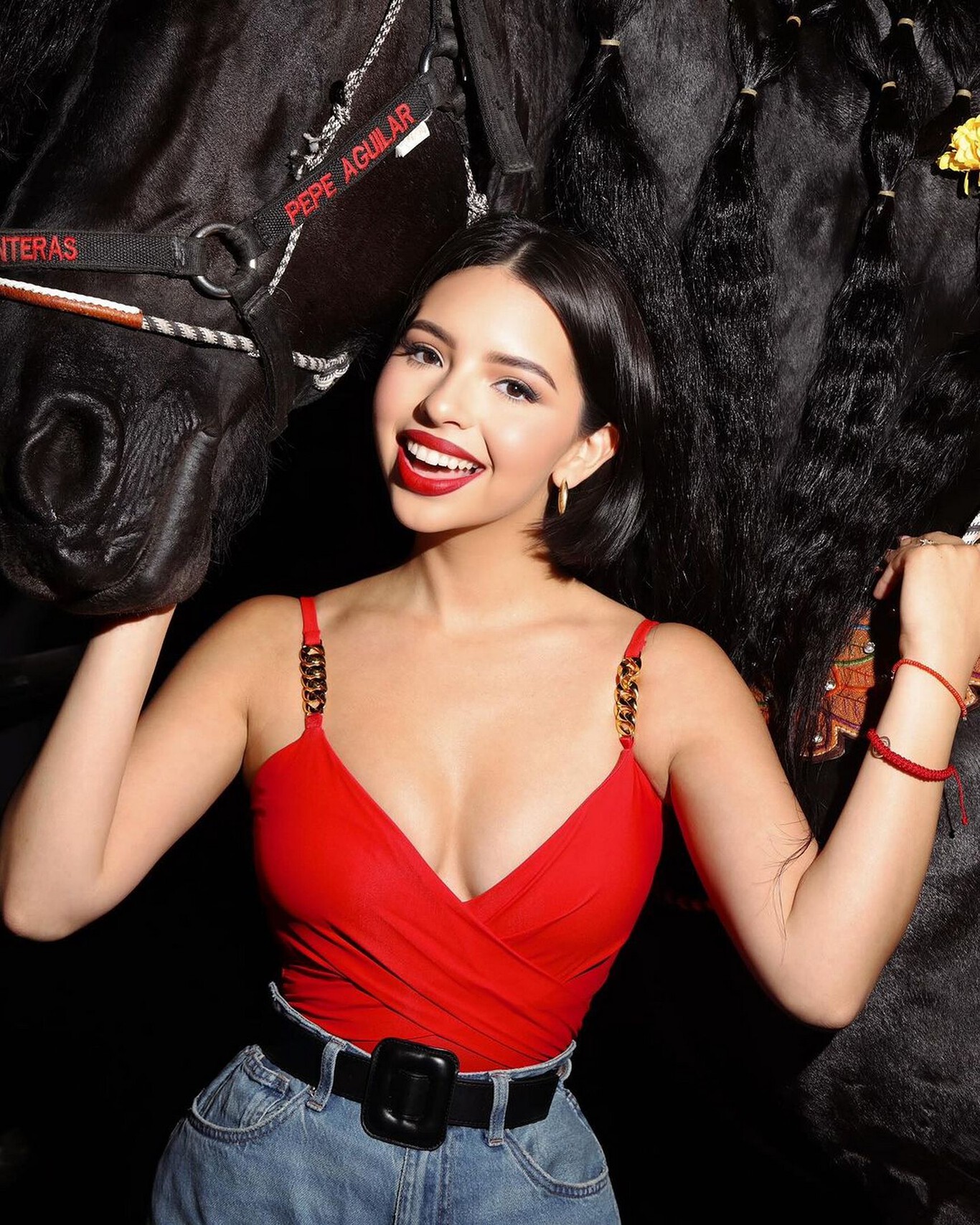 Ni casada ni embarazada, Ángela Aguilar confirma que "no busca cualidades" en su comentada relación con Christian Nodal